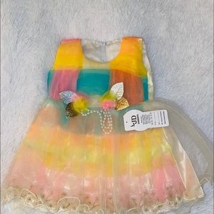 Girls dress 👗 5T, 6t, 28 months and more